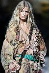2005 Spring Summer', 'Roberto Cavalli', 'Full Length', 'M-CAVALLI 081.jpg