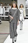 2017 Fall Winter', 'Chanel', 'Full Length', 'CHANEL_WCFF17_017.jpg
