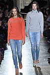 2017 Fall Winter', 'Blumarine', 'Full Length', 'BLUMARINE_WCFF17_165.jpg