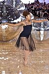 2018 Spring Summer', 'Moncler Gamme Rouge', 'Full Length', 'MONCLERGAMME_WCFS18_042.jpg