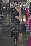 2019 Spring Summer', 'Julien Macdonald', 'Full Length', 'MACDONALD_WCFS19_031.jpg