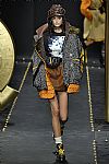 2019 Fall Winter', 'Versace', 'Full Length', 'VERSACE_WCFF19_012.jpg