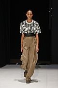 2020 Fall Winter', 'Hussein Chalayan', 'Full Length', 'CHALAYAN_WCFF20_018.JPG