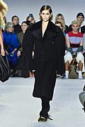 2020 Fall Winter', 'J.W. Anderson', 'Full Length', 'JWANDERSON_WCFF20_003.JPG