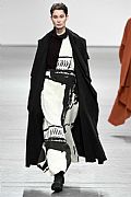 2020 Fall Winter', 'Issey Miyake', 'Full Length', 'MIYAKE_WCFF20_100.JPG