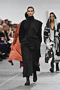 2020 Fall Winter', 'Issey Miyake', 'Full Length', 'MIYAKE_WCFF20_333.JPG