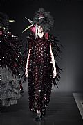 2020 Fall Winter', 'Noir Kei Ninomiya', 'Full Length', 'NINOMIYA_WCFF20_025.JPG