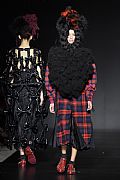 2020 Fall Winter', 'Noir Kei Ninomiya', 'Full Length', 'NINOMIYA_WCFF20_052.JPG