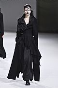 2020 Fall Winter', 'Yohji Yamamoto', 'Full Length', 'YAMAMOTO_WCFF20_010.JPG