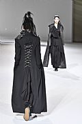 2020 Fall Winter', 'Yohji Yamamoto', 'Full Length', 'YAMAMOTO_WCFF20_018.JPG