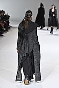 2020 Fall Winter', 'Yohji Yamamoto', 'Full Length', 'YAMAMOTO_WCFF20_022.JPG