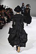 2020 Fall Winter', 'Yohji Yamamoto', 'Full Length', 'YAMAMOTO_WCFF20_044.JPG