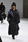 2020 Fall Winter', 'Yohji Yamamoto', 'Full Length', 'YAMAMOTO_WCFF20_060.JPG
