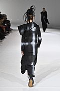2020 Fall Winter', 'Yohji Yamamoto', 'Full Length', 'YAMAMOTO_WCFF20_065.JPG