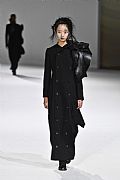 2020 Fall Winter', 'Yohji Yamamoto', 'Full Length', 'YAMAMOTO_WCFF20_074.JPG