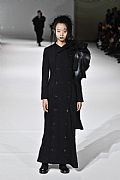 2020 Fall Winter', 'Yohji Yamamoto', 'Full Length', 'YAMAMOTO_WCFF20_076.JPG