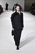 2020 Fall Winter', 'Yohji Yamamoto', 'Full Length', 'YAMAMOTO_WCFF20_083.JPG