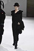 2020 Fall Winter', 'Yohji Yamamoto', 'Full Length', 'YAMAMOTO_WCFF20_084.JPG